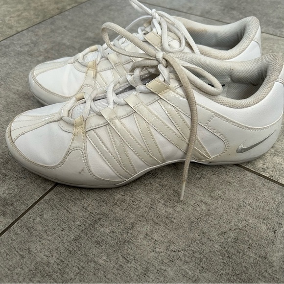 Nike Cheer Flash cheerleading shoes 9 - Picture 1 of 7